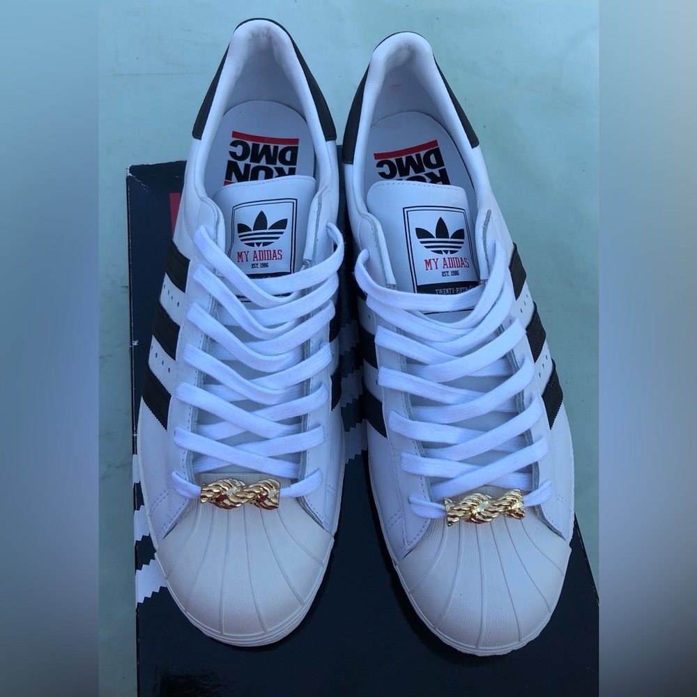 Adidas RunDmc 1986 Superstar sz 12, 25th anniversary. Gold rope chain